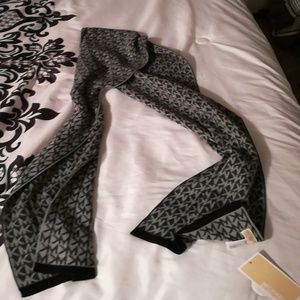 Michael kors scarf